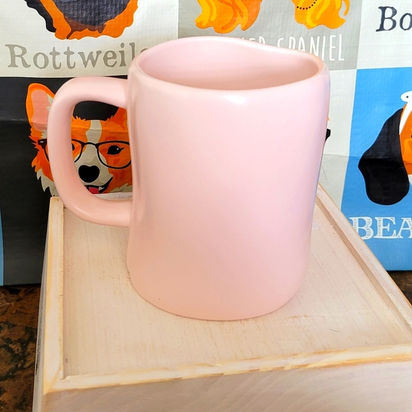 World's BEST Mom Rae Dunn PINK Mug - Picture 5 of 5